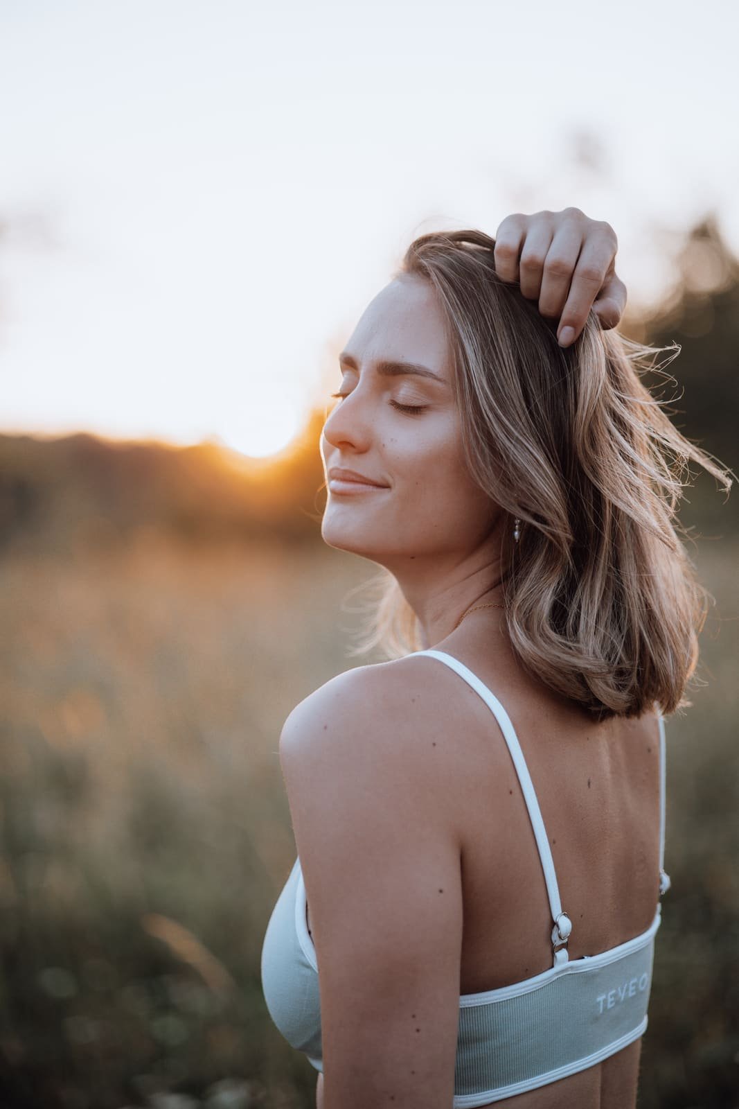 Vanessa Bogner — Activewear im Abendlicht